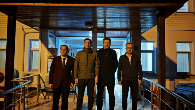 BAŞKAN ÖZER'DEN GECE ÇALIŞANLARI ZİYARET ETTİ.