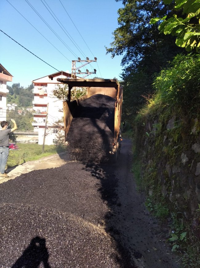 ASFALT DÖKME ÇALIŞMALARIMIZ DEVAM EDİYOR