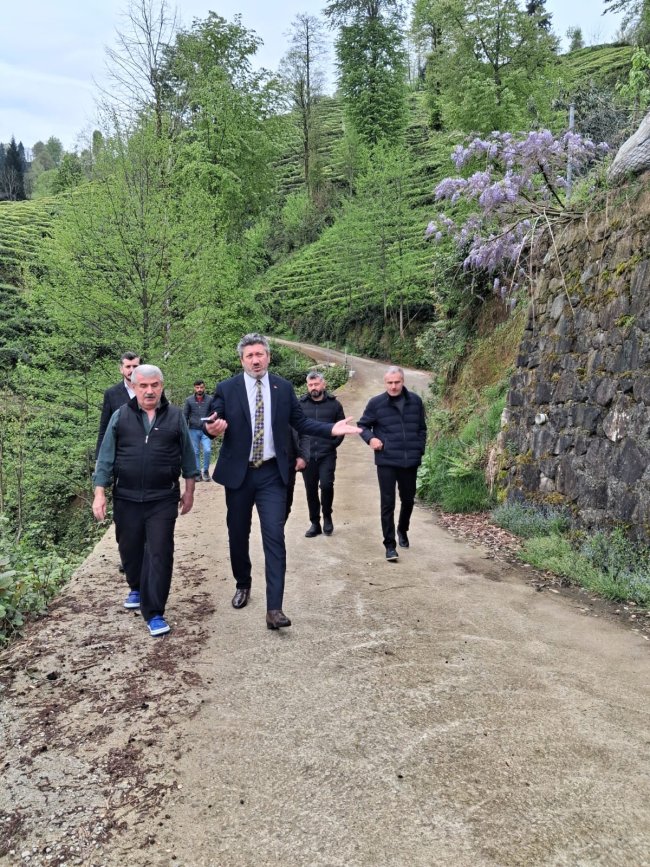 BAŞKAN ÖZER SAHA ÇALIŞMALARINI İNCELEDİ.