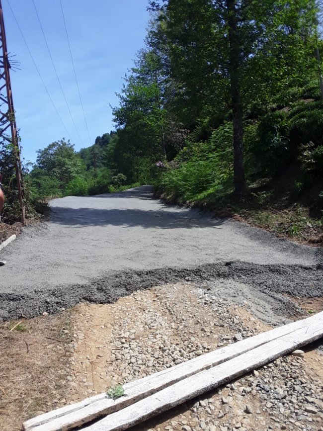 YOL BETONU ÇALIŞMALARIMIZ DEVAM EDİYOR