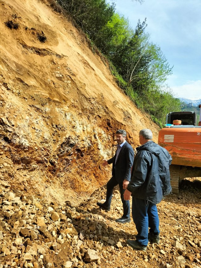 BAŞKAN ÖZER TAŞ DUVAR ÇALIŞMALARINI İNCELEDİ