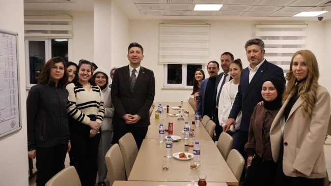 BAŞKAN ÖZER KYK KIZ ÖĞRENCİ YURDUNDA İFTAR