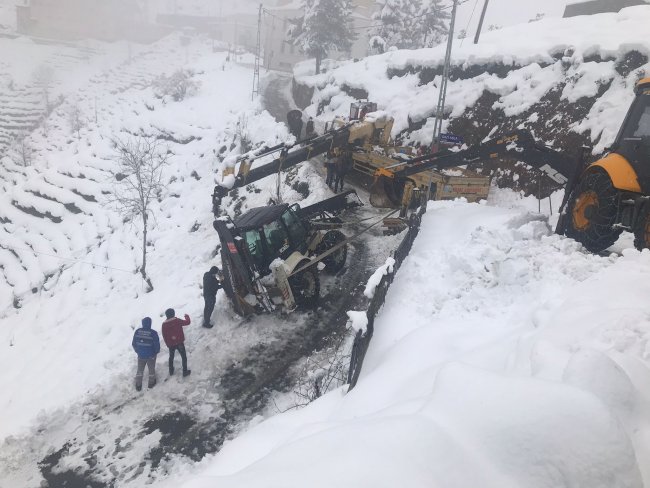 KAR KÜREME VE HAFRİYAT KALDIRMA ÇALIŞMALARIMIZ