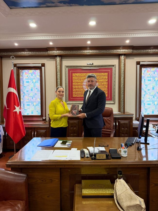 YAZAR EMİNE BAHAR ERKAN'DAN ZİYARET