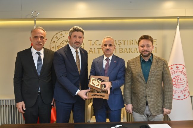 ULAŞTIRMA VE ALT YAPI BAKANINA ZİYARET