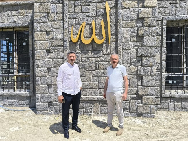 BAŞKAN ÖZER SAHA ÇALIŞMALARINI İNCELEDİ.