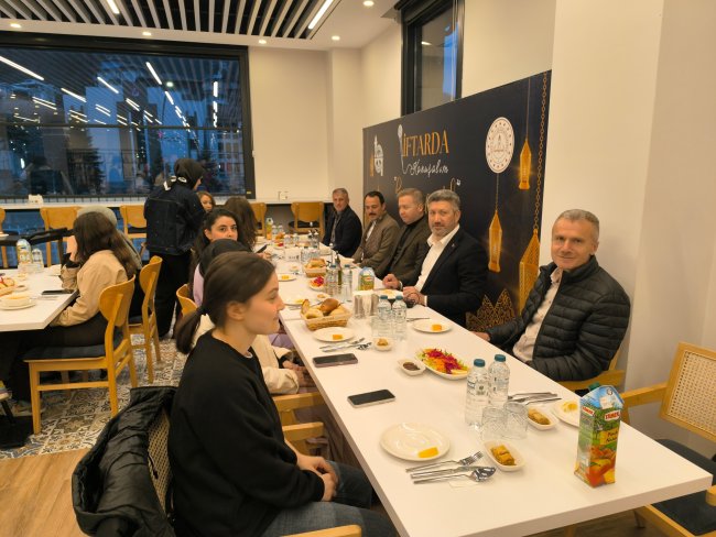 BAŞKAN ÖZER İRTAR PROGRAMLARINA DEVAM EDİYOR.