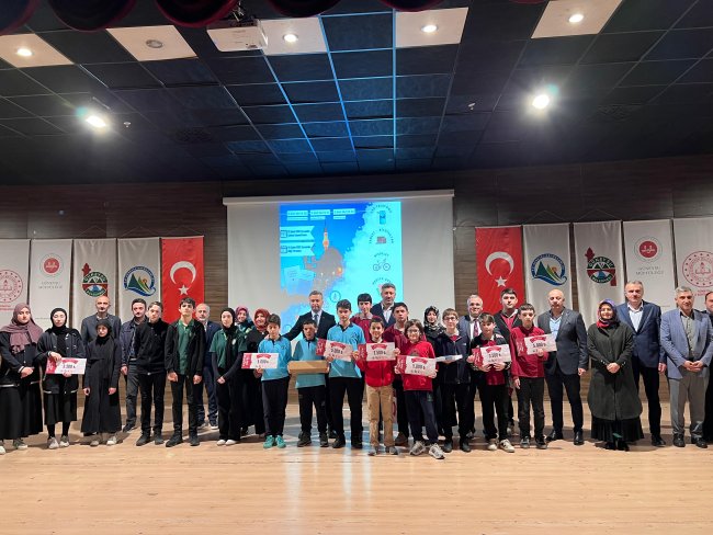 İLÇEMİZDE SİYER-İ NEBİ BİLGİ YARIŞMASI DÜZENLENDİ