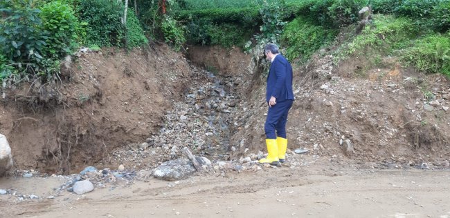 BAŞKAN ÖZER SEL BÖLGELEİNDEKİ İNCELEMELERİNE DEVAM EDİYOR