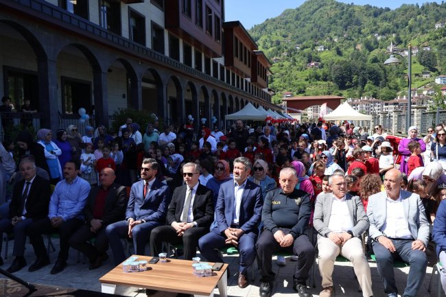 BAŞKAN ÖZER BİLİM ŞENLİĞİNE KATILDI.