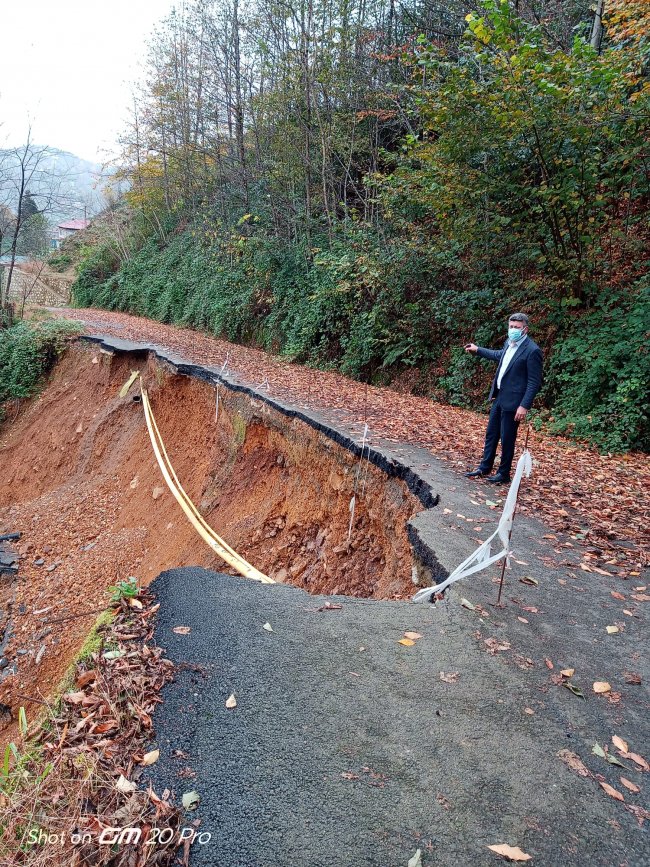 BAŞKAN ÖZER SAHA ÇALIŞMALARINI İNCELEDİ